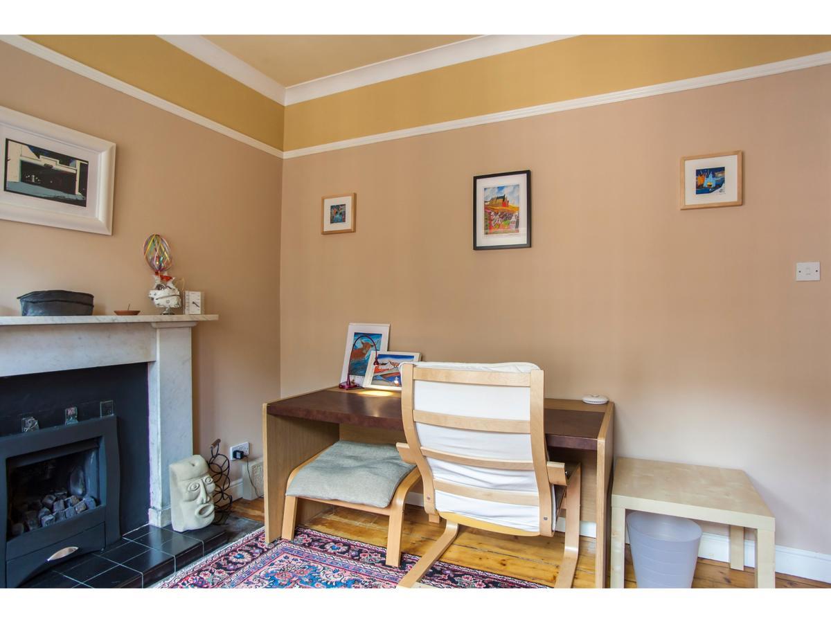 Historic Dean Village Treasure, Sleeps 4 Edimburgo Exterior foto